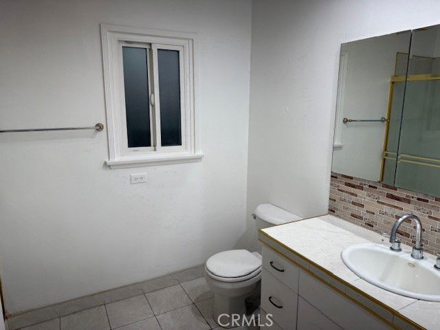 property at 5851 Satsuma Ave