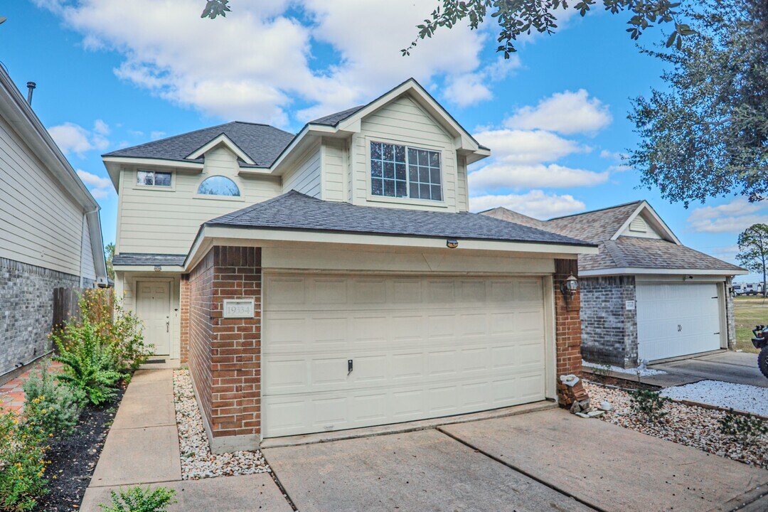 19334 Strathmore Pl Ln in Katy, TX - Foto de edificio