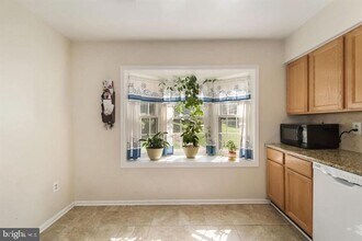 4916 Van Masdag Ct in Annandale, VA - Building Photo - Building Photo