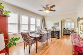 2433 W Dakin St, Unit 2 in Chicago, IL - Building Photo - Building Photo