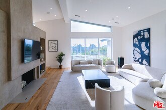 3423 Scadlock Ln in Los Angeles, CA - Building Photo - Building Photo