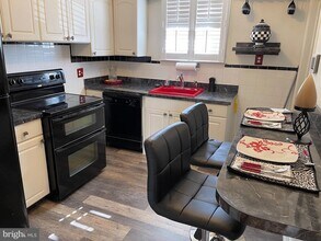 5807 Gist Ave in Baltimore, MD - Building Photo - Building Photo