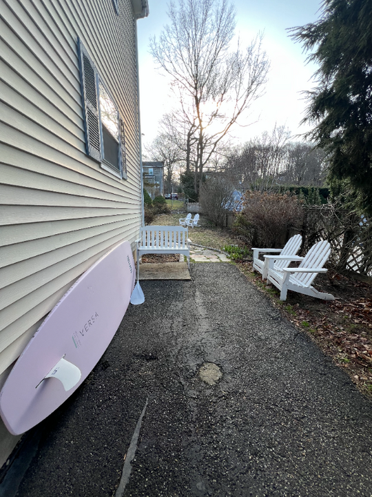 233 Hoyt St in Darien, CT - Building Photo