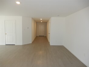 16551 Plum Bark Dr in New Caney, TX - Building Photo - Building Photo