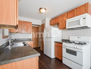 1031 Misty Landing Ct in Malta, IL - Foto de edificio - Building Photo