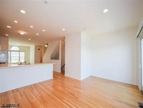 36 Chelsea Ct in Atlantic City, NJ - Foto de edificio - Building Photo