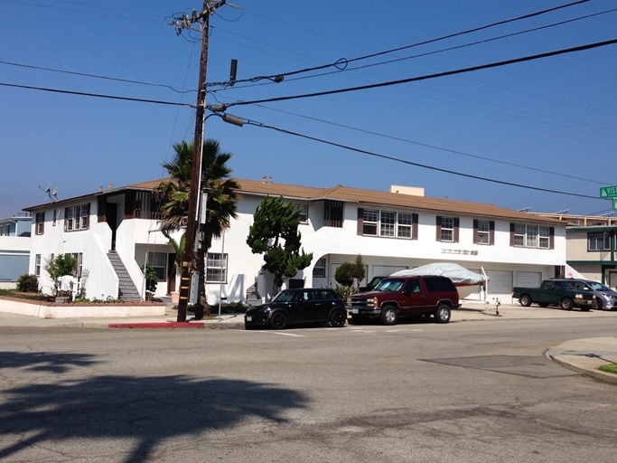 111 Vista Del Mar in Redondo Beach, CA - Foto de edificio