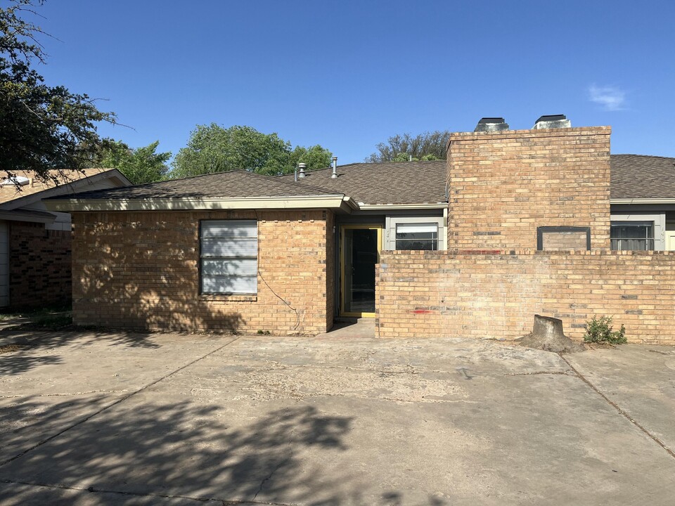 141 N Troy Ave in Lubbock, TX - Building Photo