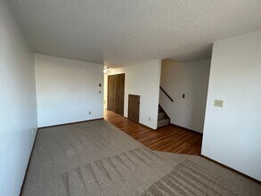 217 Glenda Dr in Loveland, CO - Building Photo - Building Photo