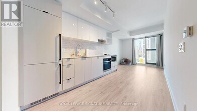 252 Church St in Toronto, ON - Building Photo - Building Photo