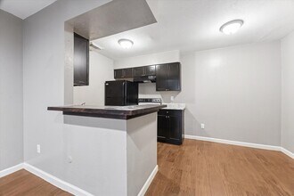 8801 Hammerly Blvd, Unit 1904 in Houston, TX - Building Photo - Building Photo