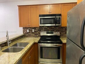 3130 Bird Ave in Miami, FL - Building Photo - Building Photo