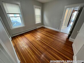 14 Belknap St in Somerville, MA - Building Photo - Building Photo