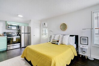 215 Hyde Park Blvd in Houston, TX - Building Photo - Building Photo