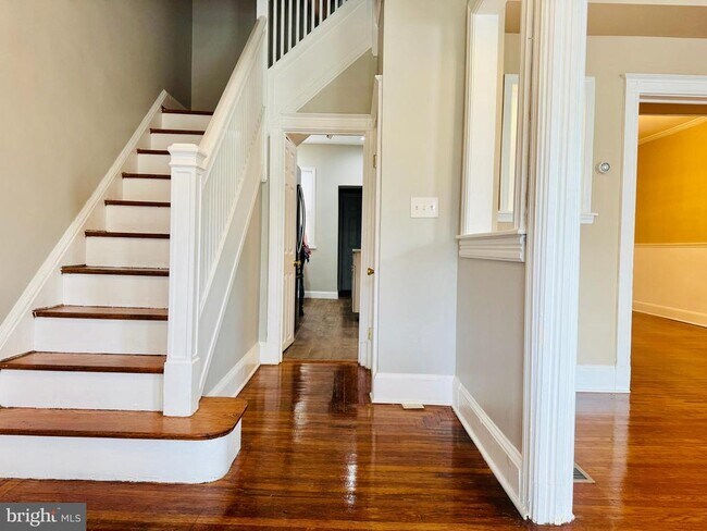 property at 324 E University Pkwy