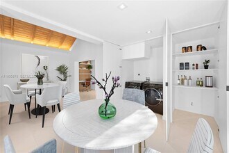 120 NE 49th St in Miami, FL - Building Photo - Building Photo