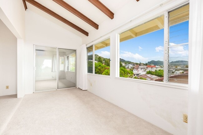1047 Kaumoku St in Honolulu, HI - Building Photo - Building Photo