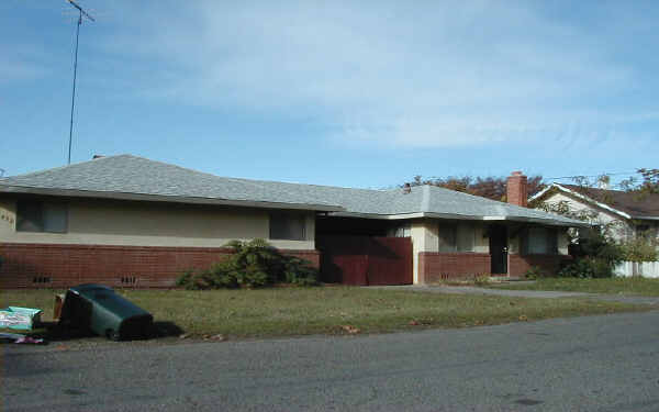 828-832 Walnut St in West Sacramento, CA - Building Photo - Building Photo