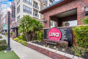 LINQ Midtown in Sacramento, CA - Building Photo
