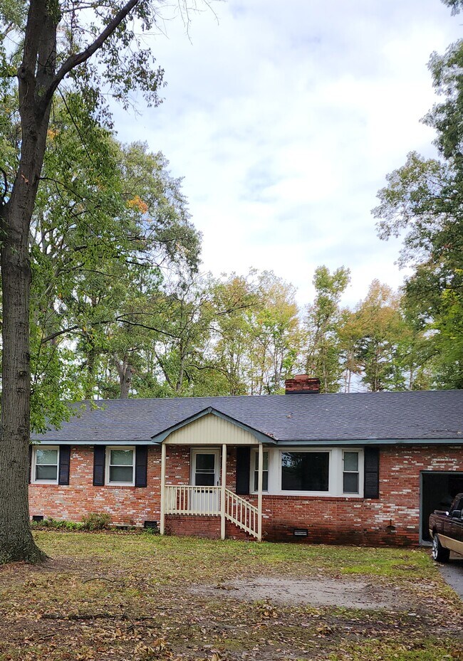 4508 W Norfolk Rd Rentals in Portsmouth, VA