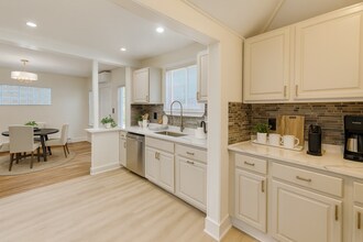 17376 Woodingham Dr in Detroit, MI - Building Photo - Building Photo