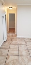 845 Apgar St, Unit B in Oakland, CA - Building Photo - Building Photo