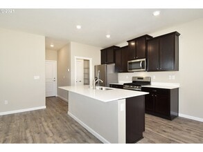 7024 NE 152nd Pl in Vancouver, WA - Building Photo - Building Photo