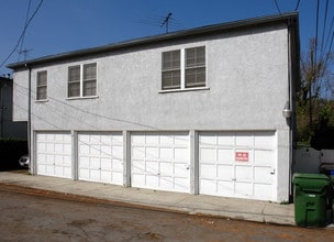 228 N Locust St in Inglewood, CA - Foto de edificio - Building Photo
