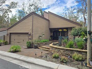 24832 Forest Knoll Ln in Lake Forest, CA - Building Photo - Building Photo