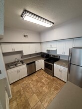 501 S Moody Ave in Tampa, FL - Building Photo - Building Photo