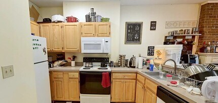 1406 Beacon St in Brookline, MA - Building Photo - Building Photo