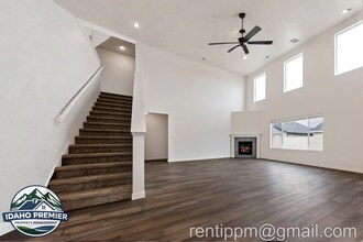 7642 E Lightfoot St in Nampa, ID - Building Photo - Building Photo