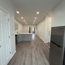 737 Montgomery St in Jersey City, NJ - Building Photo - Building Photo