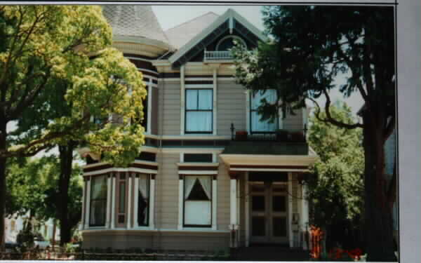 1430 Santa Clara Ave in Alameda, CA - Building Photo