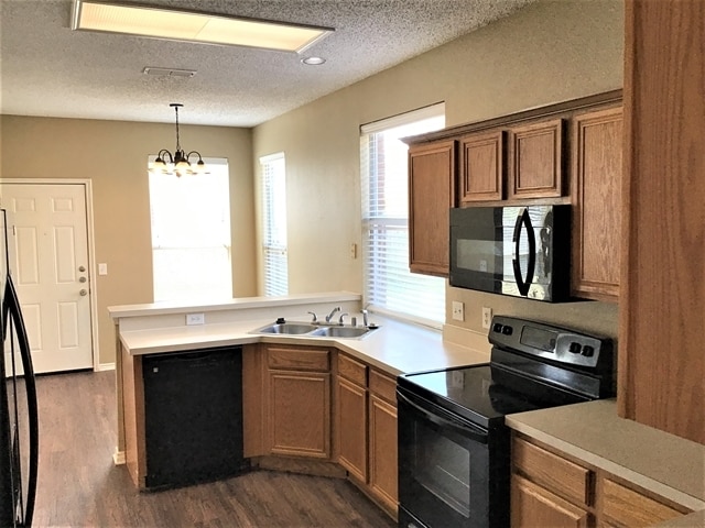 304 Double Oak Ln in Lake Dallas, TX - Building Photo - Building Photo
