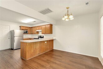 1477 N Gregg Ave in Fayetteville, AR - Building Photo - Building Photo