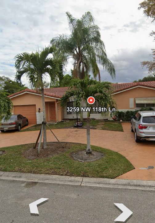 3259 NW 118th Ln in Coral Springs, FL - Building Photo
