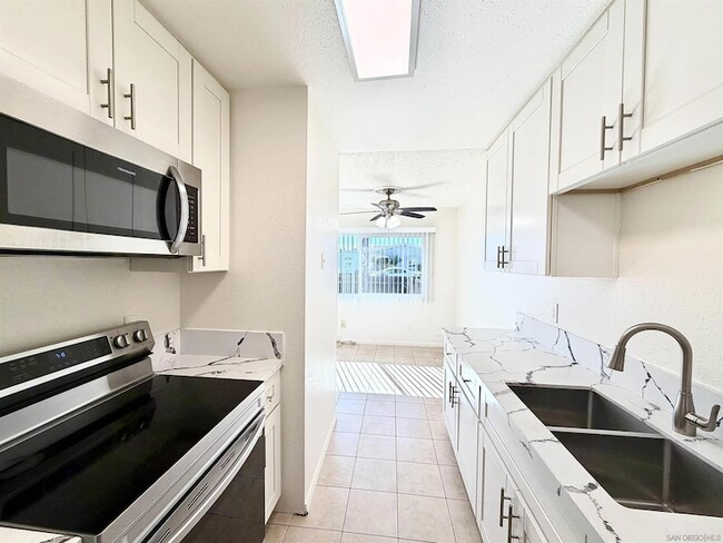 1254 Sumner Ave, Unit B in El Cajon, CA - Building Photo - Building Photo