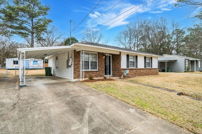 1216 Beechdale Rd in Montgomery, AL - Building Photo - Building Photo