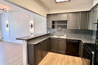 8960 Cynthia St in West Hollywood, CA - Building Photo - Building Photo