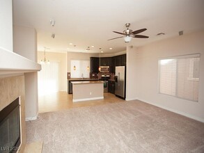 2633 E Timid Tiger Ave in North Las Vegas, NV - Building Photo - Building Photo