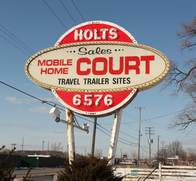 Holt's Mobile Home Court in Flint, MI - Building Photo - Building Photo