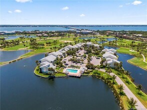 5571 NE Gulfstream Way in Stuart, FL - Building Photo - Building Photo