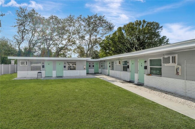 6701 S West Shore Blvd in Tampa, FL - Building Photo - Building Photo