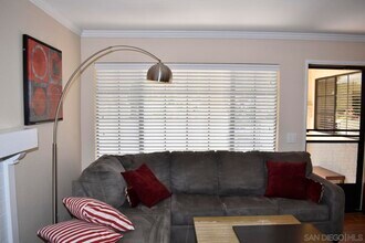 4210 Porte de Palmas in San Diego, CA - Building Photo - Building Photo