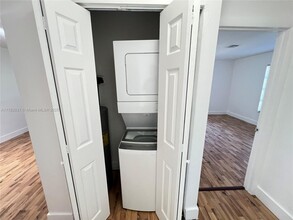1406 Arpeika St in Fort Lauderdale, FL - Building Photo - Building Photo