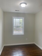 3035 30th St SE-Unit -1S in Washington, DC - Building Photo - Building Photo