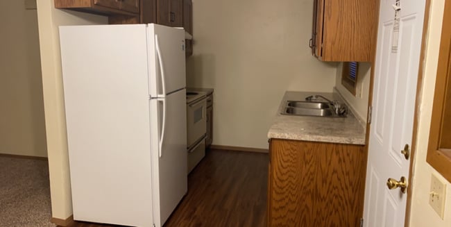 1435 S Taylor St in Green Bay, WI - Foto de edificio - Building Photo