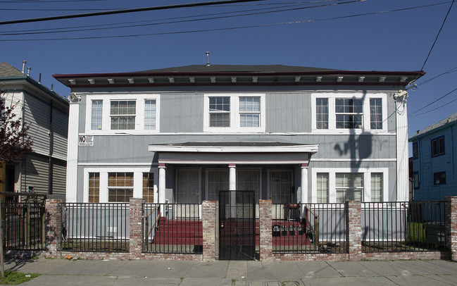 856 Mead Ave in Oakland, CA - Foto de edificio - Building Photo