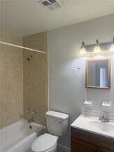 1807 Michigan Ave in Kissimmee, FL - Foto de edificio - Building Photo